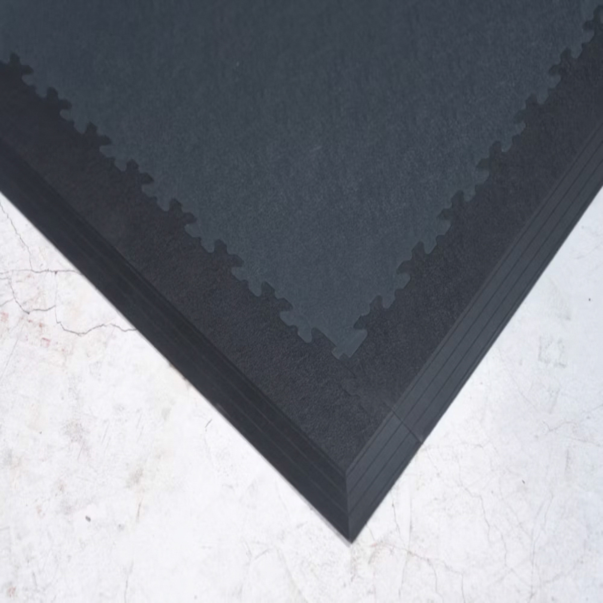 Interlocking Floor Tile Ramp Black